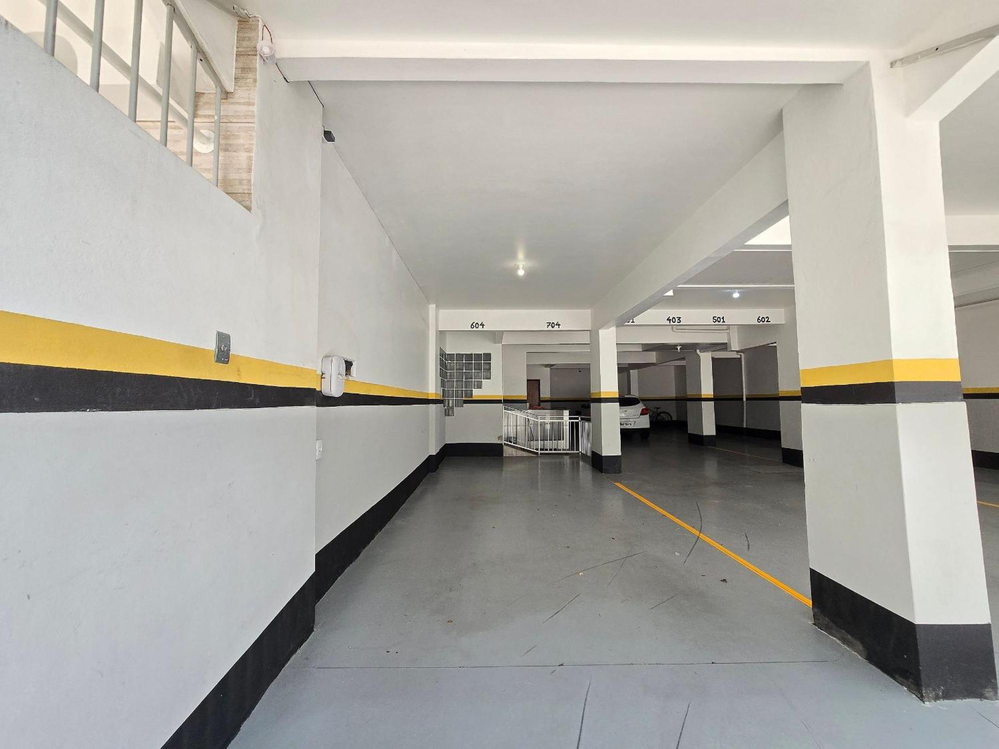 604 - 2 Quartos - Centro Bc C/garagem Apartamento