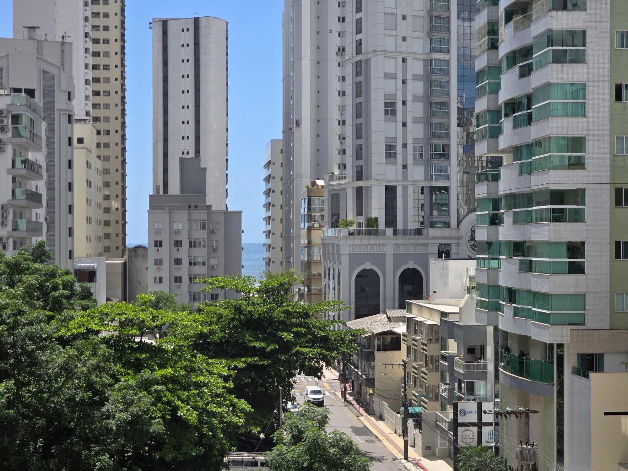 604 - 2 Quartos - Centro Bc C/garagem Apartamento *
