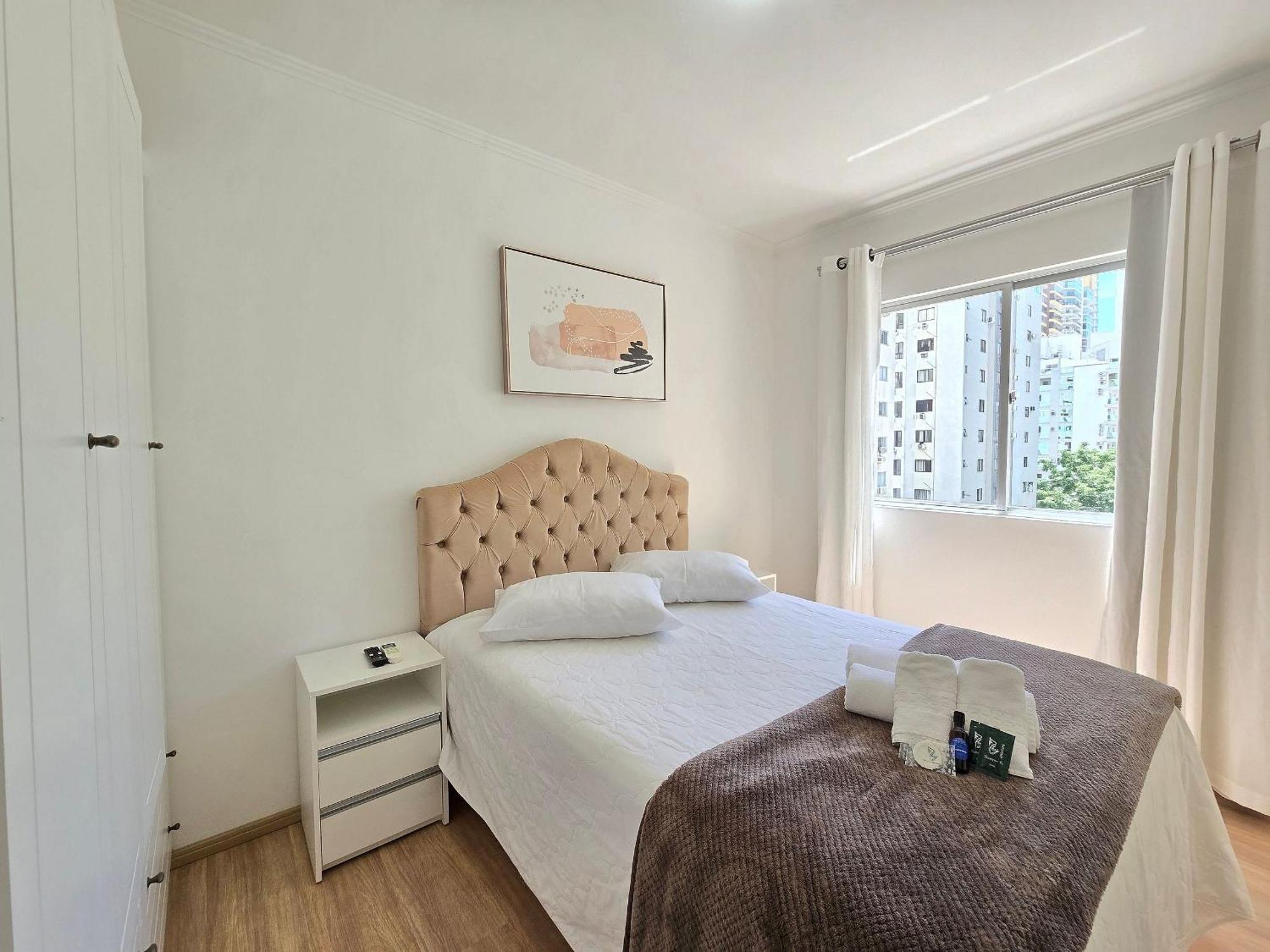 604 - 2 Quartos - Centro Bc C/garagem * Balneario Camboriu